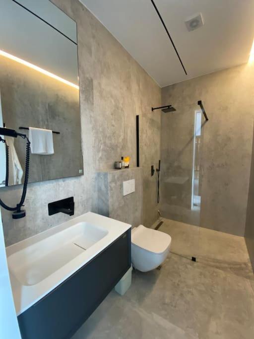 Luxury Penthouse Prishtina Apartment Prishtinë Exterior photo